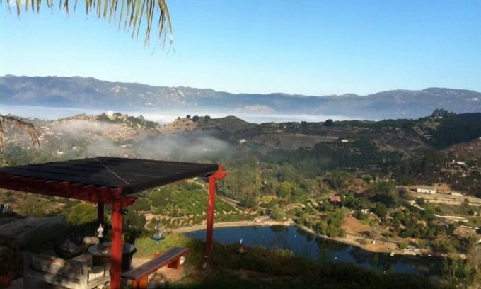 Fallbrook Apartment | Unique cottage w panoramic mountain & lake views