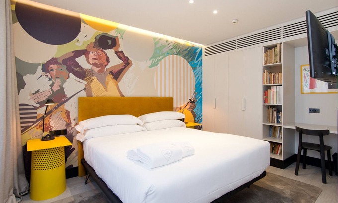Cortes Apartment | Unique Design Apartament in Barrio Las Letras