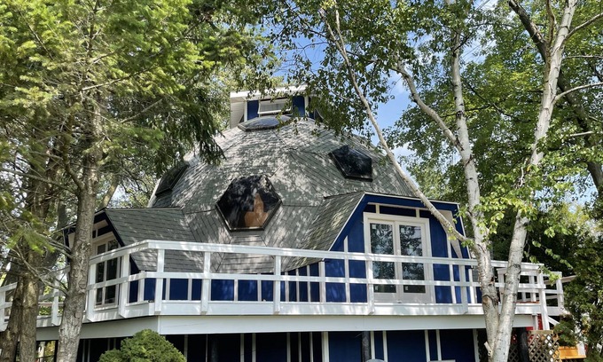 Pleasant Prairie House | Unique Dome Home Golf Range Experience by the Lake