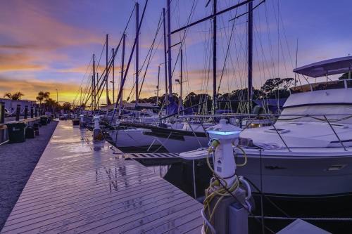 Merritt Island Resort | Unique Houseboat Rental