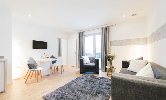 Furstenfeldbruck District Apartment | Unique Inn