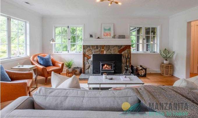 Neahkahnie Beach House | Unique one level home with a european feel. Fenced yard, hot tub and a short distance to the beach!