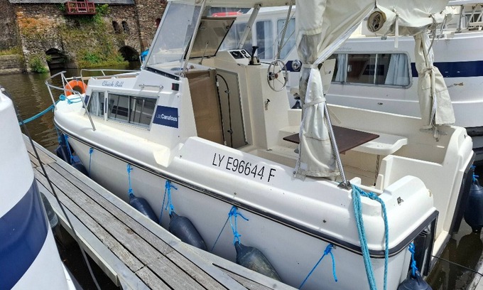 Chenille-Change Apartment | Unique stay on a cozy small boat in the heart of Anjou