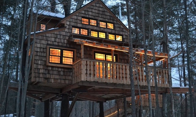 Mount Sunapee House | Unique Treehouse Near Mt Sunapee – No Cleaning Fee