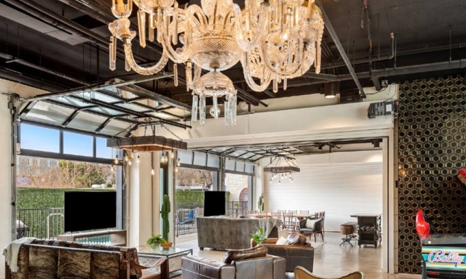 East Cesar Chavez House | Unit 2+3 Inn Cahoots on 6th: 10BR/26 Bed - Pool, Roofdeck, Garden Bars, Walk To Everything!