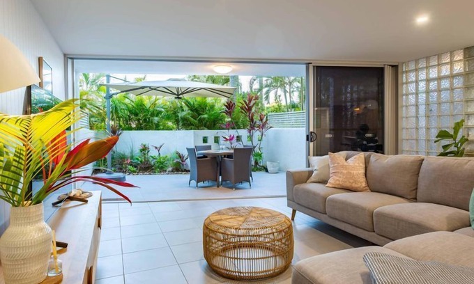 Maroochydore Apartment | Unit 4 Sundeck Gardens