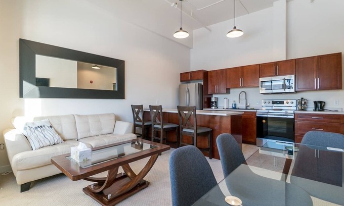 Winnipeg Apartment | UNIT ONE Executive Stay Fully Furnished Two Bedroom Condo