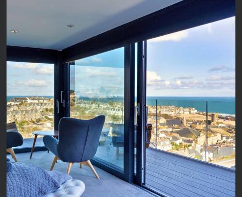 St Ives House | Uno St Ives - Luxury Serviced Accommodation