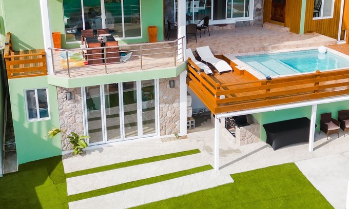 Laborie Villa | Unwind at Our Unique Villa: Stunning Ocean Views, Just 3 Minutes to the Beach!