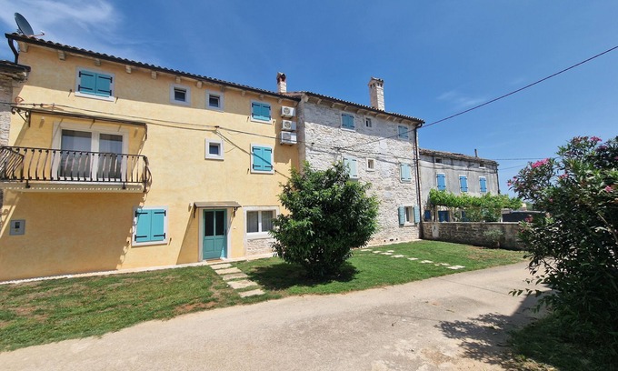 Glavani Villa | Unwind in Paradise: Charming Villa with a Pool for an Unforgettabble Vacation.