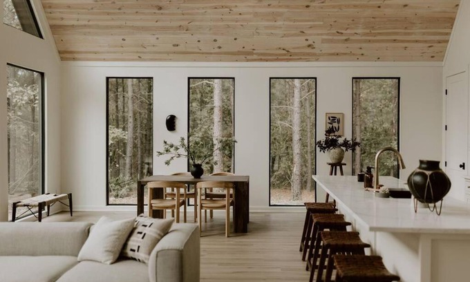 Hochatown Ski Chalet | Unwind in Style & Serenity - The Denizen