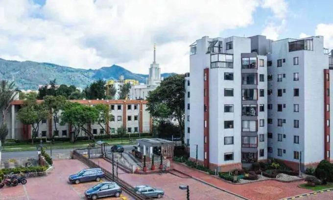 Suba Apartment | Updated Apt in Privileged Area - Accommodates 10
