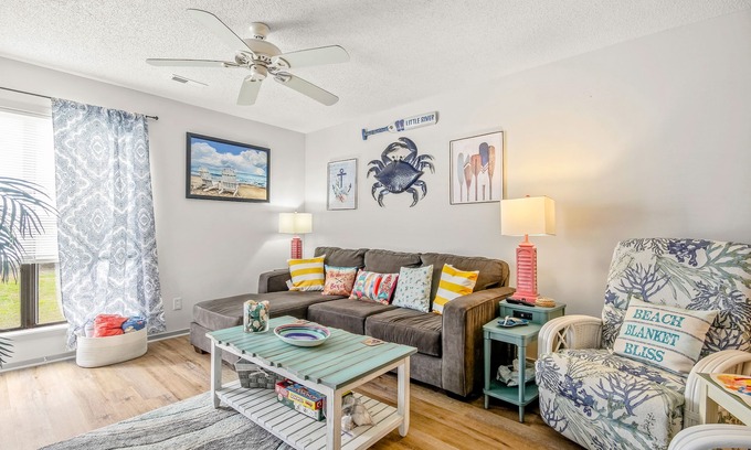 Little River Condo | Updated condo with on-site pool, tennis AC, & W/D - near golf/beach