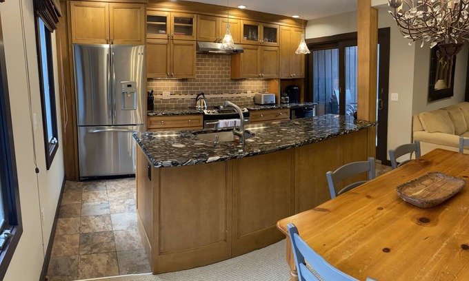 Waitsfield Condo | Updated riverfront condo w/deck near MRG/Sugarbush