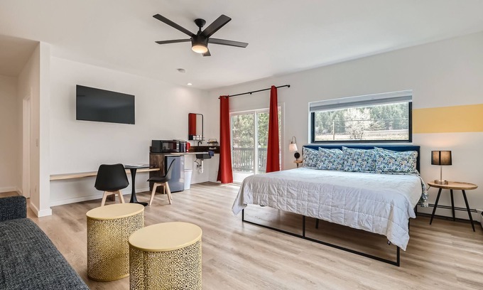 Idaho Springs Hotel | Uplift Inn