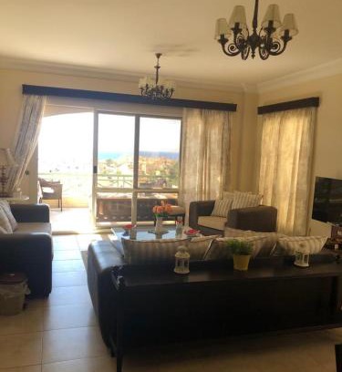Ad-Dab'ah Ski Chalet | Upper chalet at lavista bay