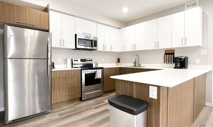 Thunder Bay Apartment | Upscale 2 Bedroom Downtown Apartment