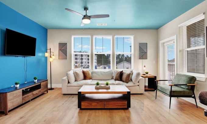 Pooler Apartment | Upscale 2BR Getaway | Minutes to Savannah