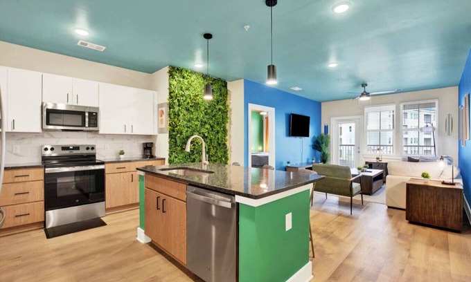 Pooler Apartment | Upscale 2BR Getaway | Minutes to Savannah