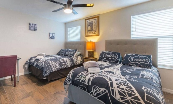 Lindfields Villa | Upscale Well-Appointed Holiday Villa! Private Pool