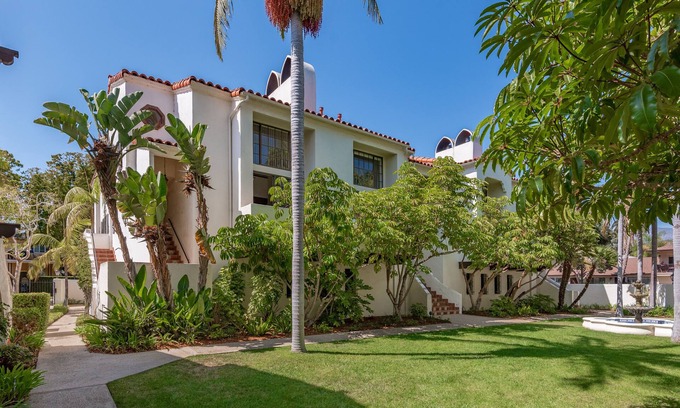 West Beach House | Upscale West beach townhome with solar heated pool