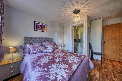 Wirral House | Upton Village Guest House