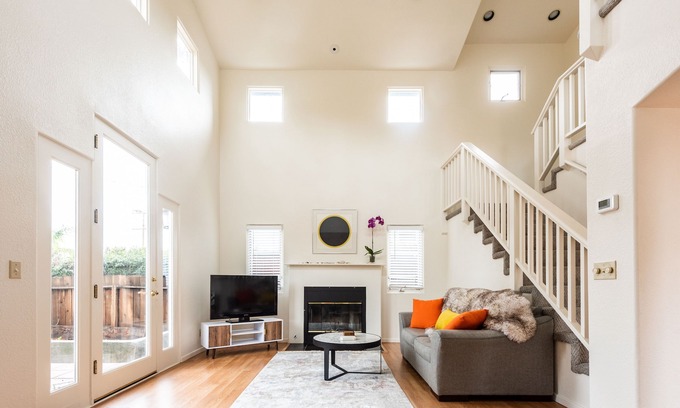 Oak Park House | Uptown cape code home