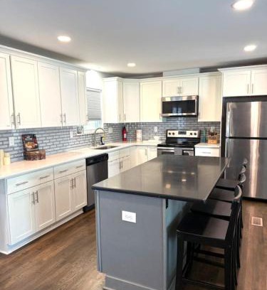 Sunset Road House | Uptown in 6 Mins - Game Deck