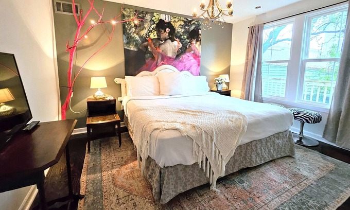 Broadmoor Apartment | Uptown Masterpiece, Luxury Central to Everything