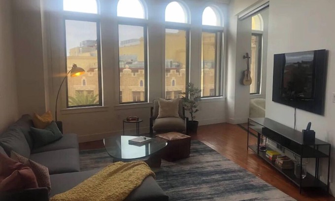 Lakeside Condo | "Uptown Oakland Penthouse"