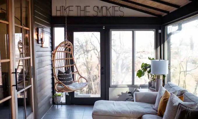 Knoxville House | Urban Mountain Home—1 mile from UT Campus, Convention Center, Downtown Knx