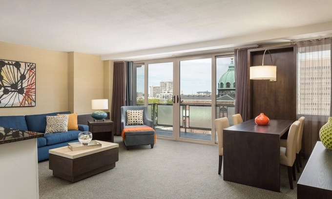 Logan Square Hotel | Urban Suite Perfect for Shopping and Dining in Philly, Pets are Welcome For Free
