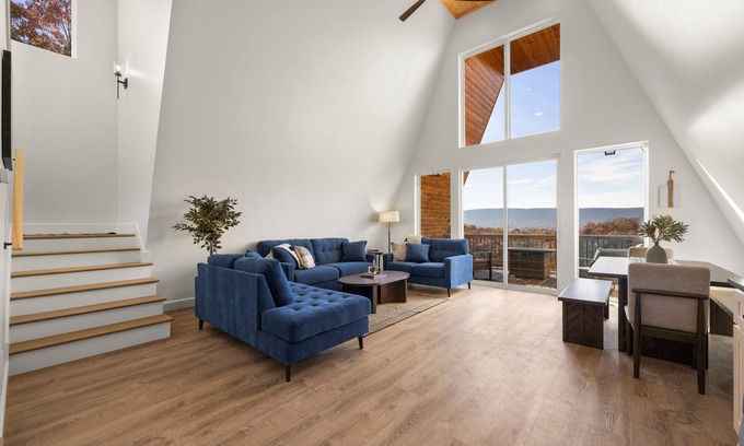 Chattanooga Valley Cabin | Urban Vista | Modern A-Frame | Mtn Views + GOATS!