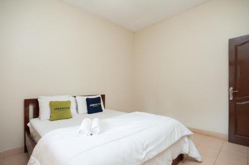 Cisarua Hotel | Urbanview Hotel Syariah Insani Cisarua Puncak