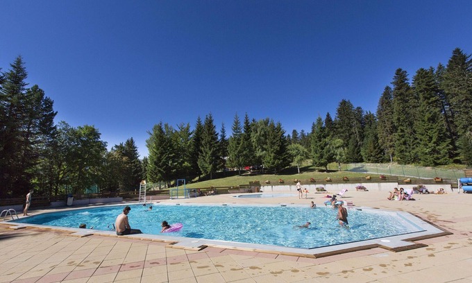 Doucy-Combelouviere Hotel | Vacanceole - Résidence Beauregard