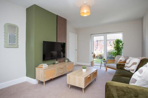 Chester-le-Street Apartment | Vacant Nests The Wynd Spacious Home Parking