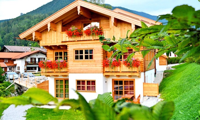 Rottach-Egern Bed & Breakfast | Vacation apartment Ringsee - Holiday apartments at Webermohof