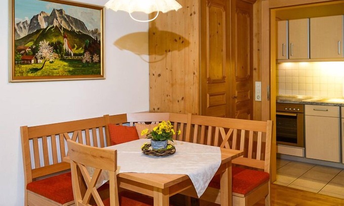 Ruhpolding Apartment | Vacation apartment 36 sqm, no. 1, covered terrace, kitchen, 1 living/bedroom, WLAN