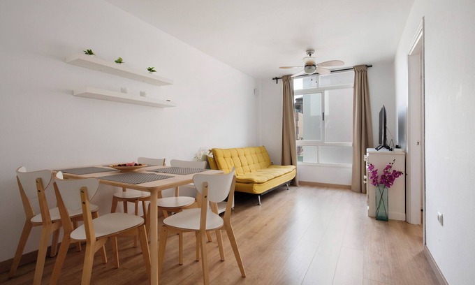 Morro Jable Apartment | Vacation Apartment "Playa Morro Jable 2c" near the Beach with Wi-Fi