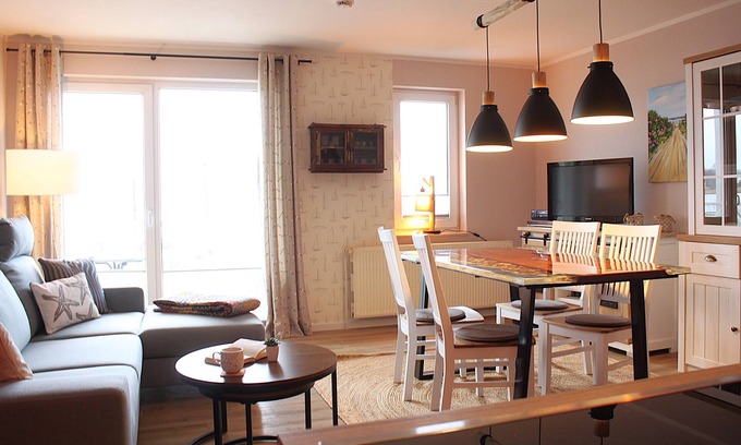 Oertzenhof Apartment | Vacation apartment Lütt Hafenkieker on Poel