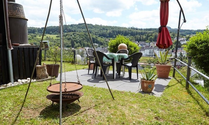 Gerolstein Apartment | Vacation apartment Zur Hustley - 8-bed vacation apartment Zur Hustley 4 bedrooms