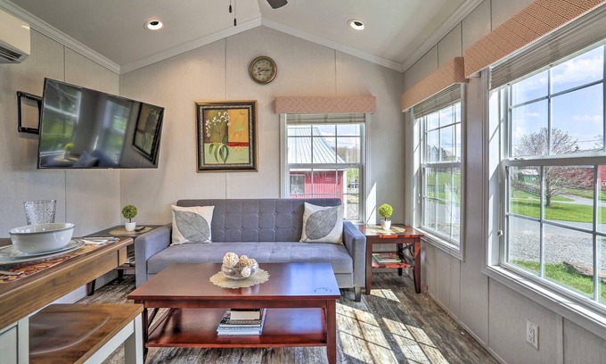 Pleasant Mount Cottage | Vacation Cottage Getaway Close to Camps Autumn Midweek - 35% OFF Promo!