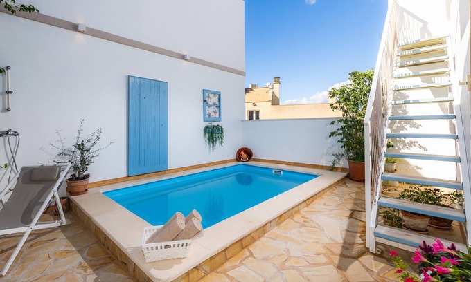 Santa Margalida House | Vacation Home "Casa Cantino" with Pool, Wi-Fi & Terrace