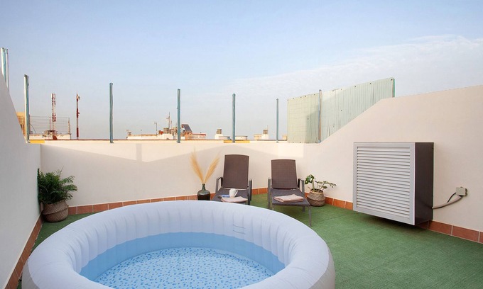El Matorral House | Vacation Home "Casa Dael" with Mountain View, Private Terrace & Wi-Fi