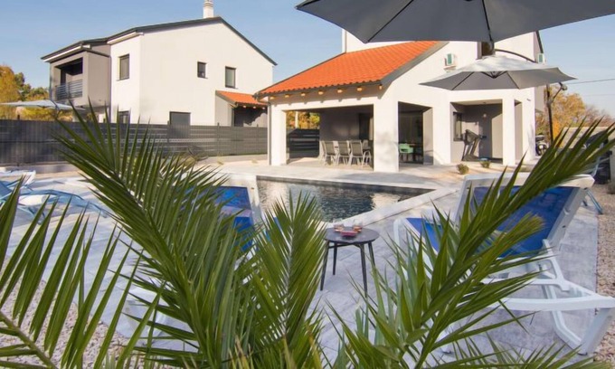 Gostinjac House | Vacation home Ella in Krk/Dobrinj - 8 persons, 4 bedrooms