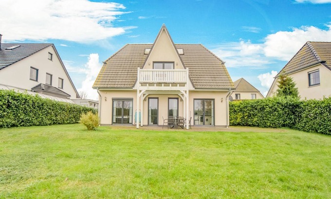 Bastorf House | Vacation home in Bastorf with garden