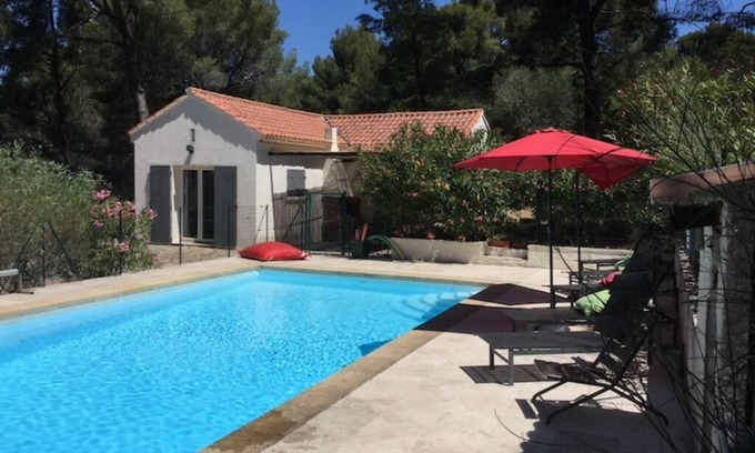 La Ciotat House | Vacation home in La Ciotat in the countryside with shared pool and garden