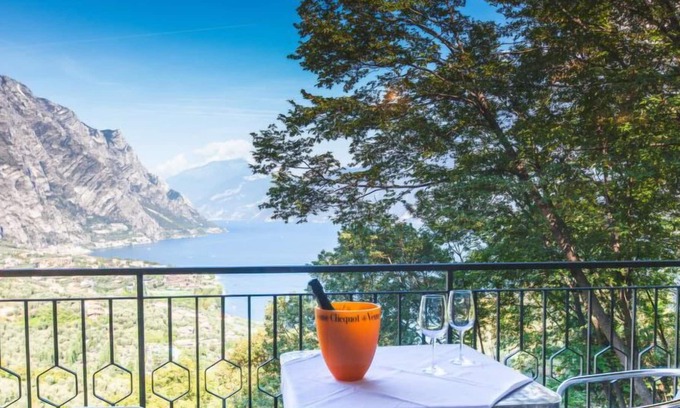 Limone sul Garda House | Vacation home Chalet For You in Limone sul Garda - 8 persons, 4 bedrooms