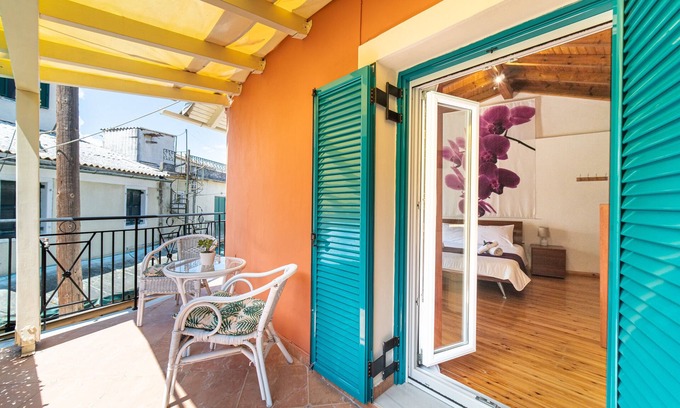 Corfu Town House | Vacation Home "Minalva Residence" with Terrace, 2 Balconies & Wi-Fi