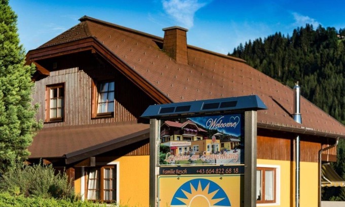 Schladming Apartment | Vacation home, shower and bath, WC, sleeps 4 or more - Sun Chalet